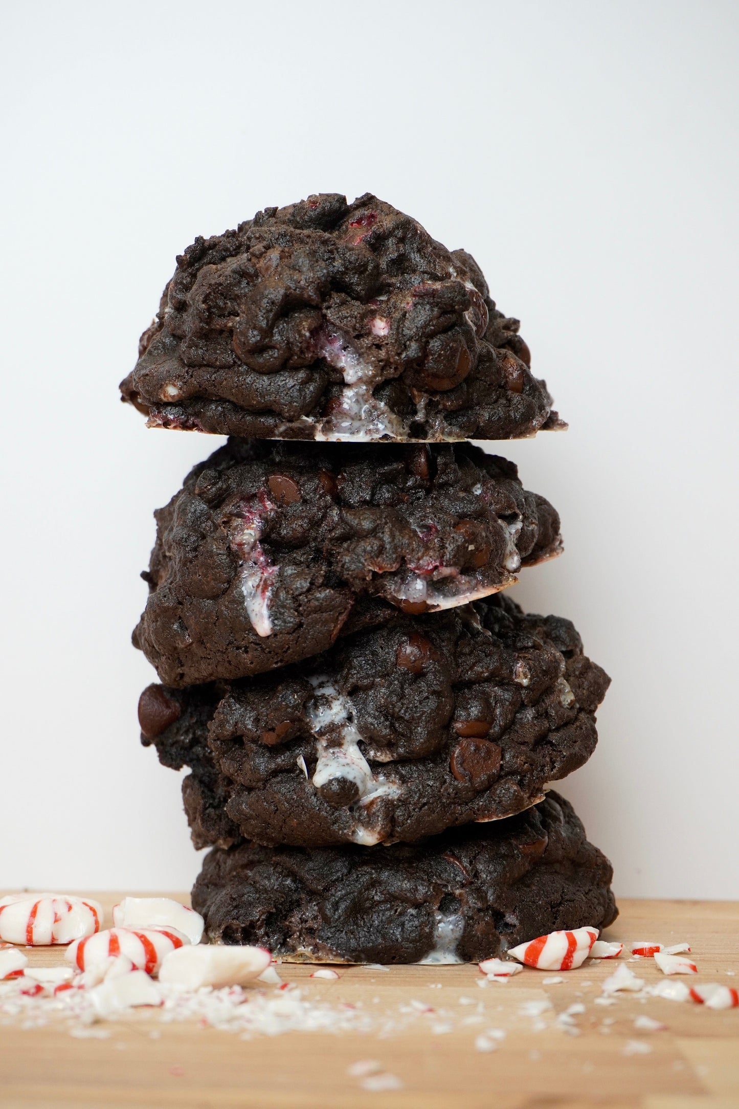 Copycat Levain Bakery Dark Chocolate Peppermint Cookie Recipe